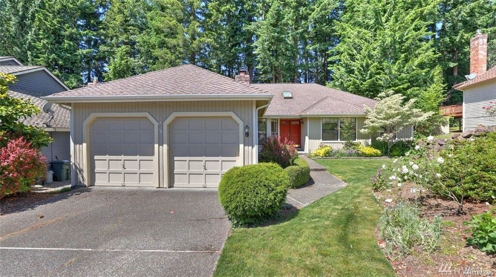 Property Photo:  24113 SE 44th Ct  WA 98029 