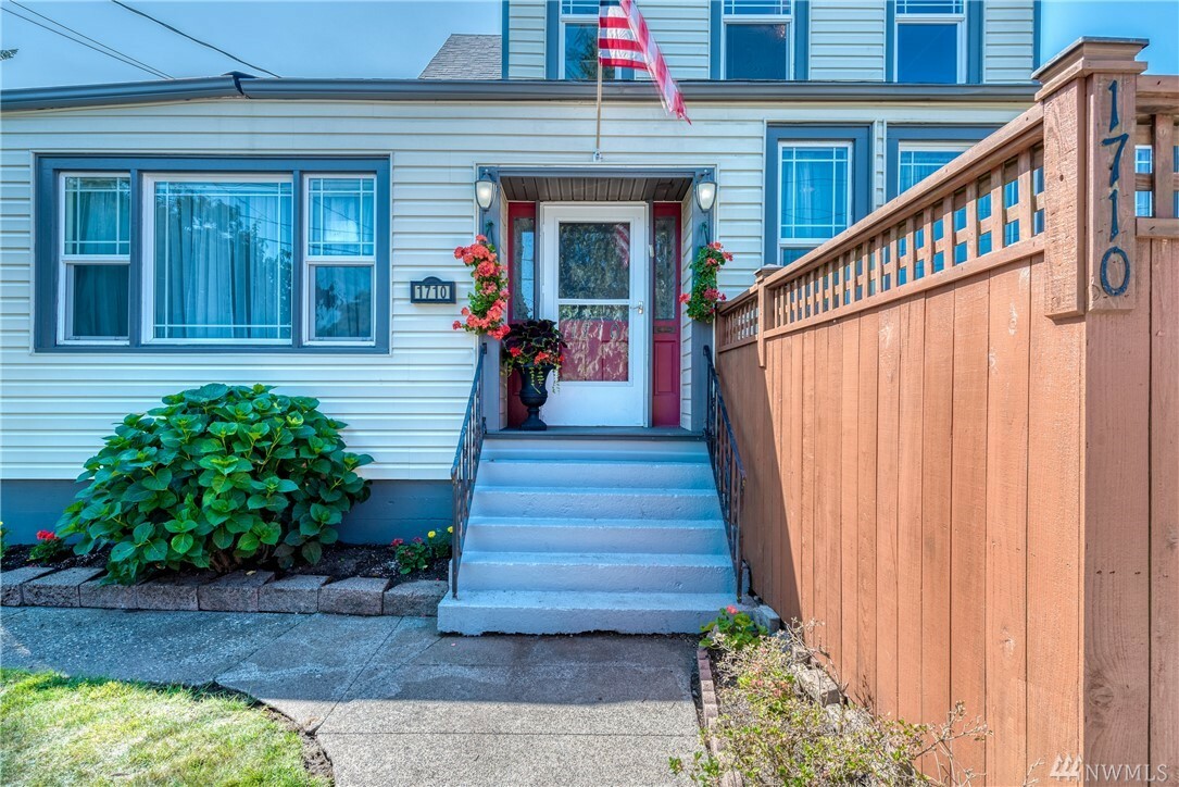 Property Photo:  1710 N 9th St  WA 98403 