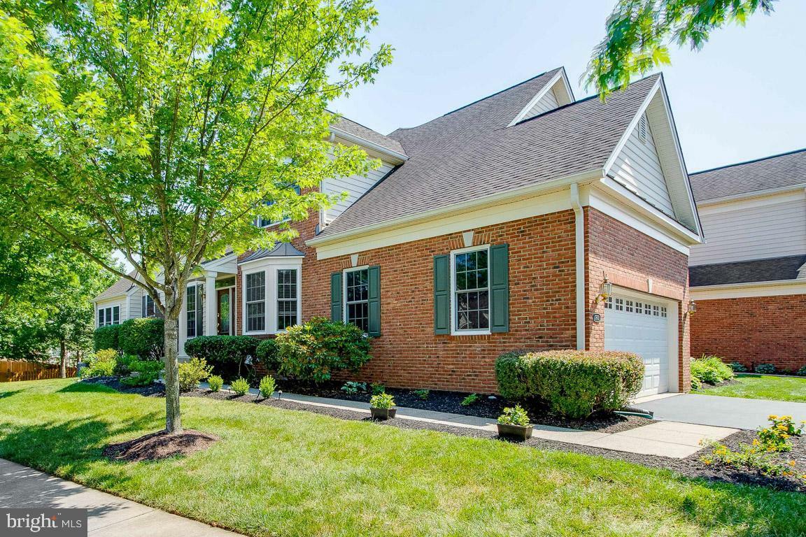 Property Photo:  5802 Amelia Springs Circle  VA 20169 