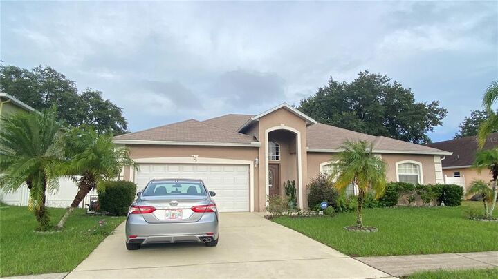 Property Photo:  429 Acacia Tree Way  FL 34758