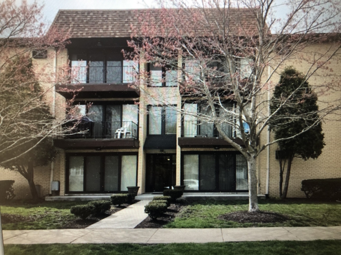 Property Photo: 11830 S Komensky Avenue 1C IL 60803