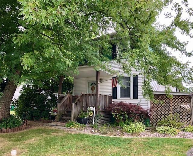 Property Photo:  11 Circle Ave  PA 15038 