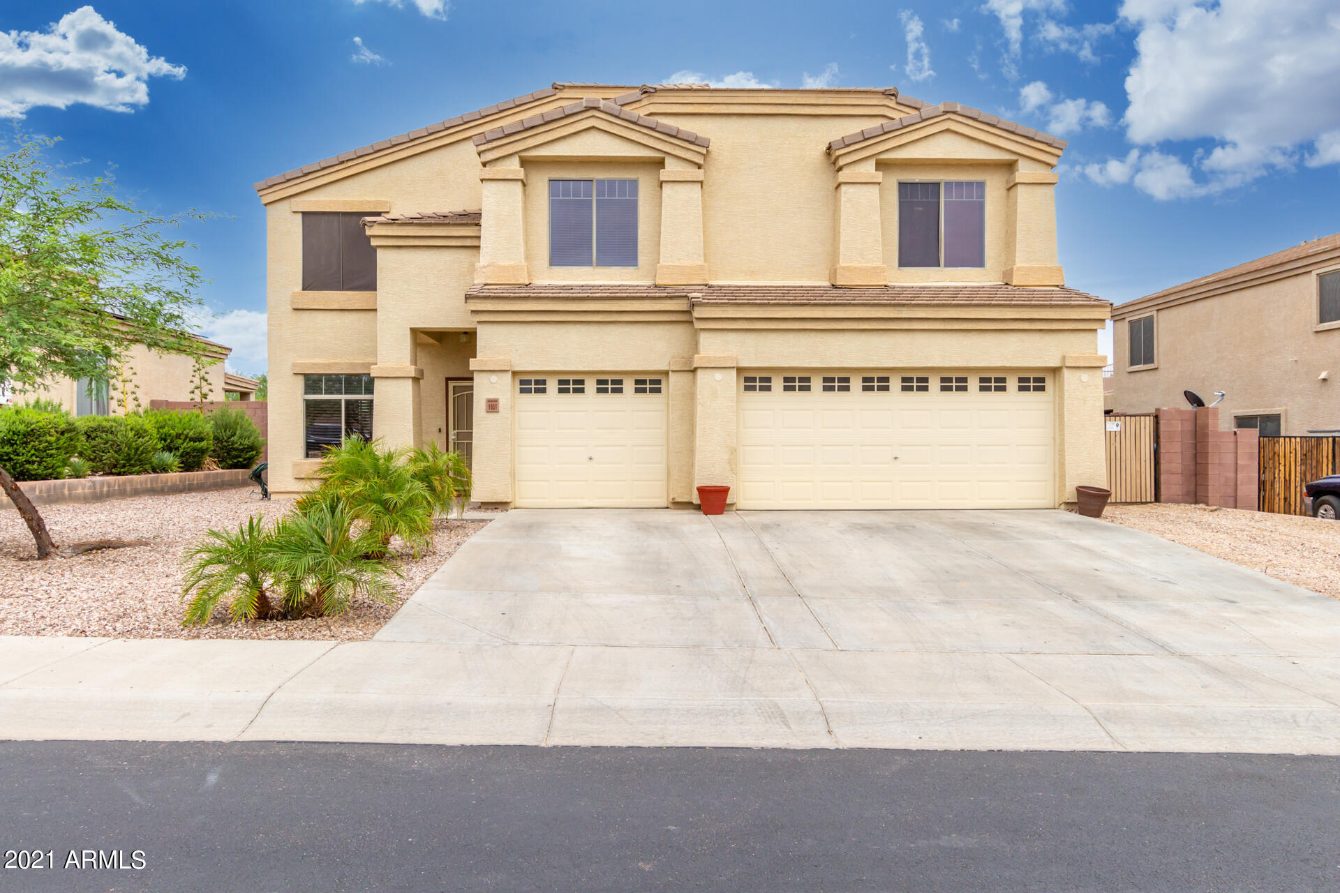 Property Photo:  1851 S Hilton Avenue  AZ 85326 