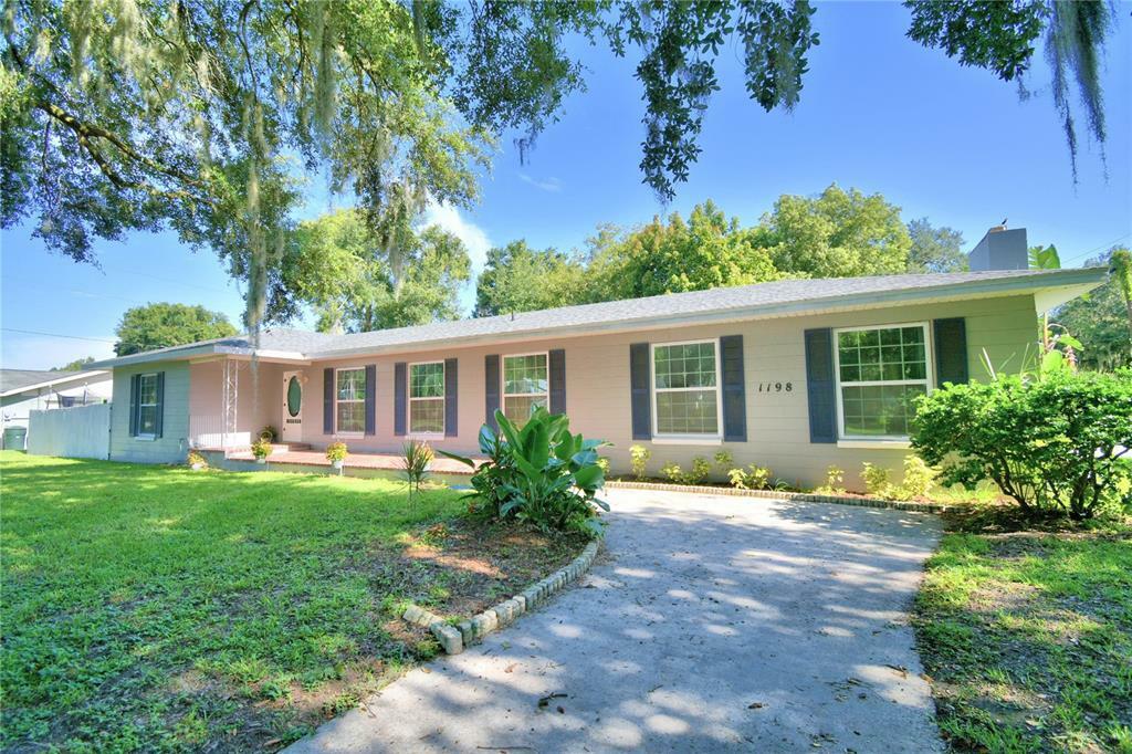 Property Photo:  1198 De La Palma Avenue  FL 33830 