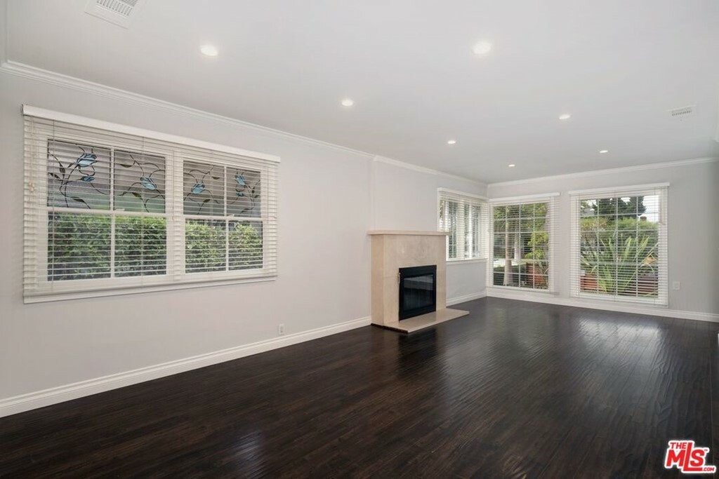 Property Photo:  2744 Westwood Boulevard  CA 90064 