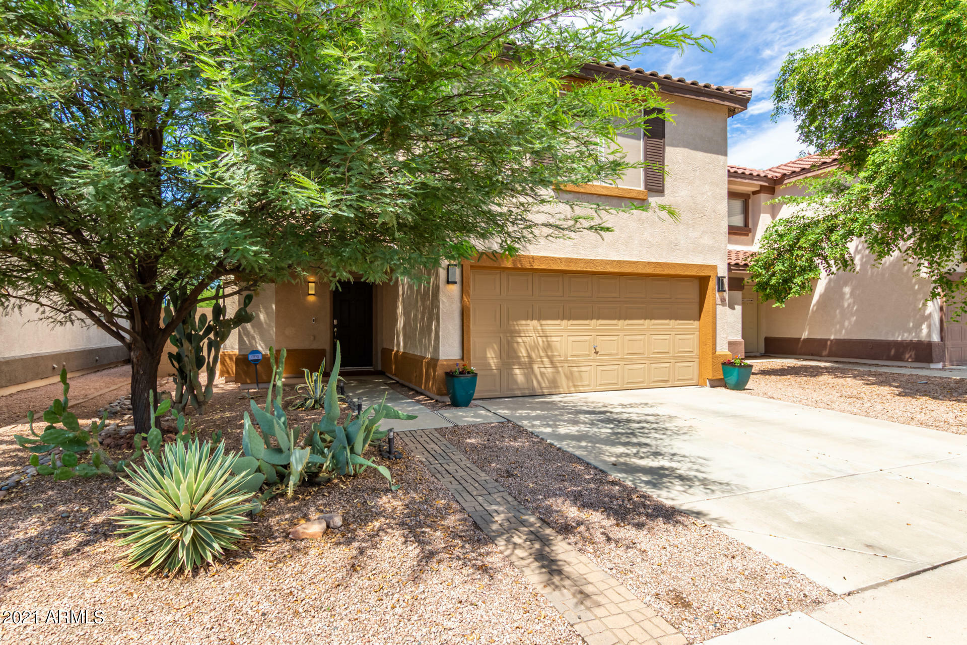 Property Photo: 11528 E Flower Circle AZ 85208