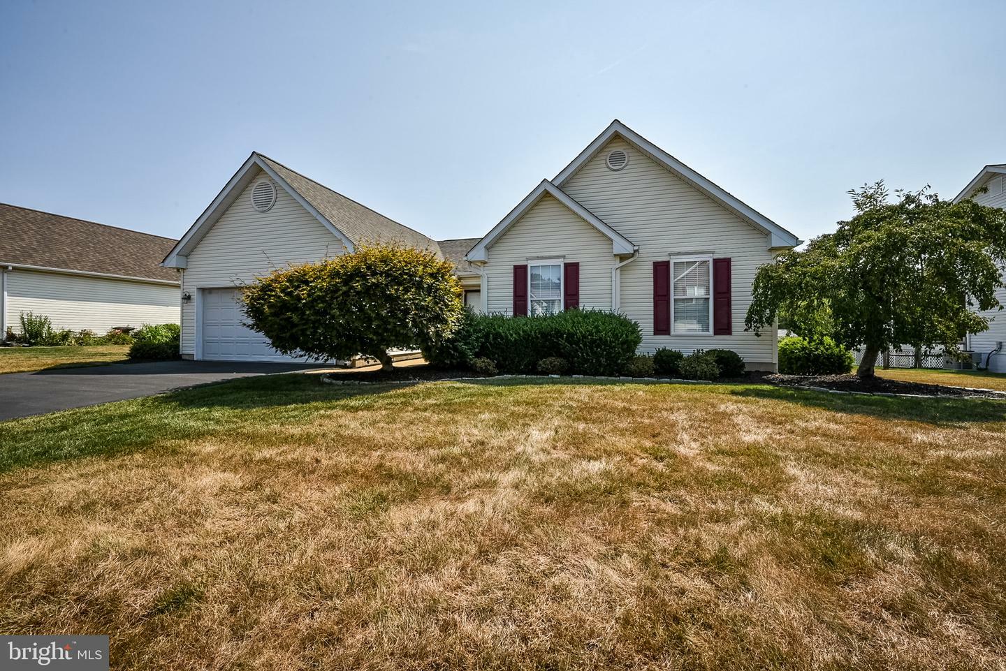 Property Photo:  180 Willamette Drive  DE 19701 