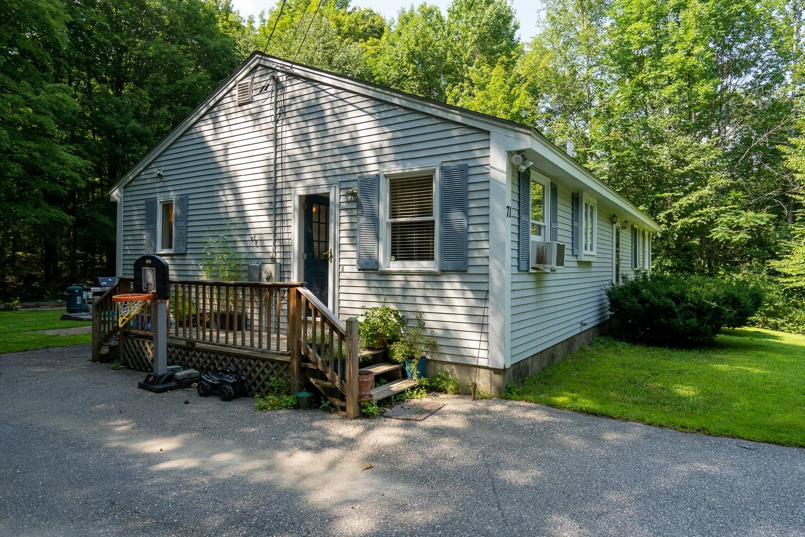 Property Photo:  71 Peaslee Hill Road  NH 03281 