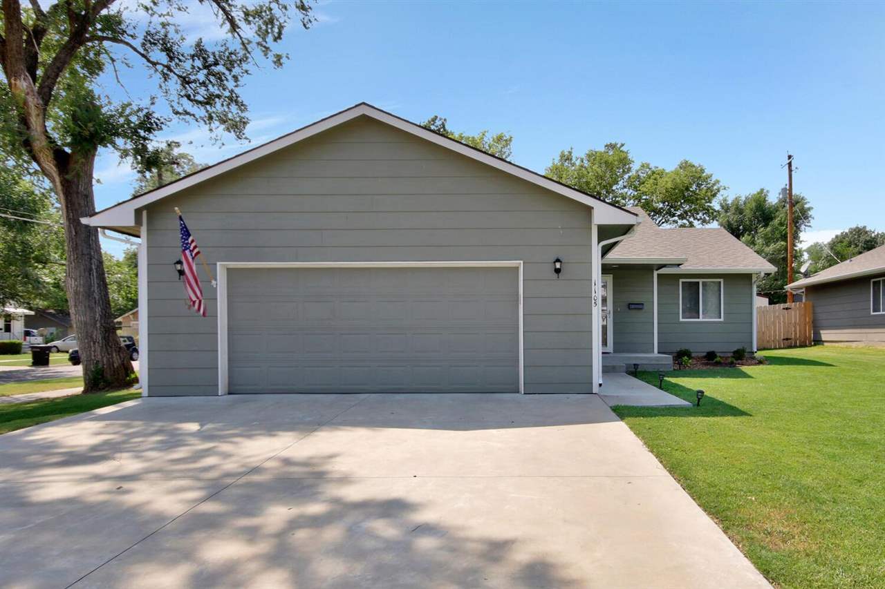 Property Photo:  1105 Ada St  KS 67010 