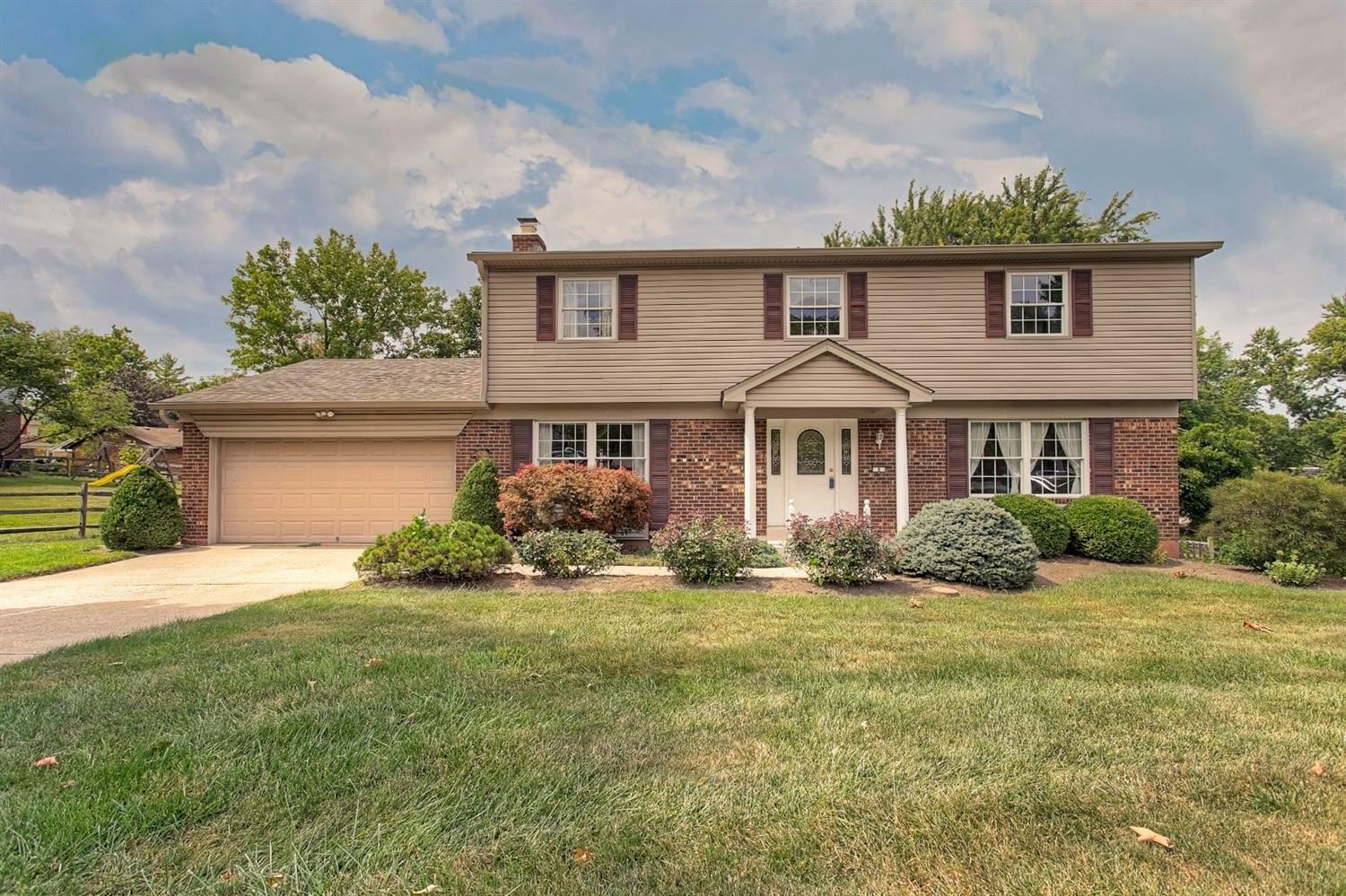 Property Photo:  8 Suffolk Ct  OH 45014 