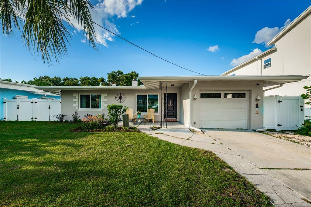 Property Photo:  572 Baywood Drive N  FL 34698 