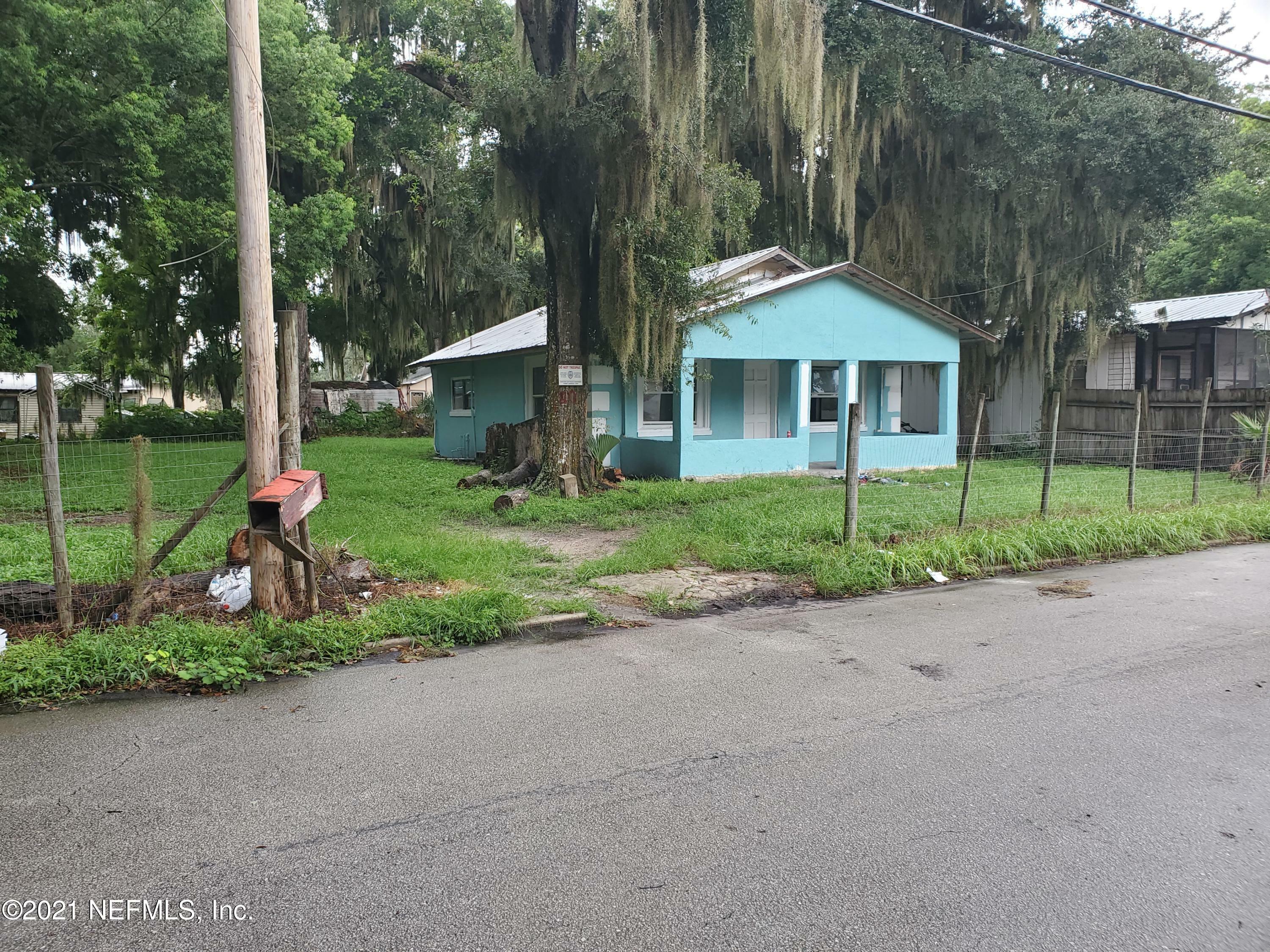 Property Photo:  120 Cedar Street  FL 32112 