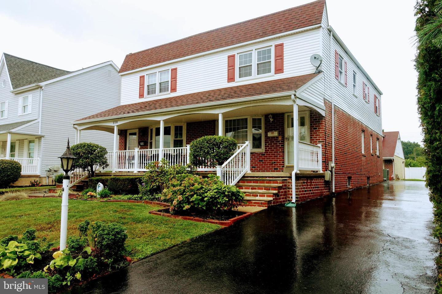 Property Photo: 256 Morris Avenue PA 19094