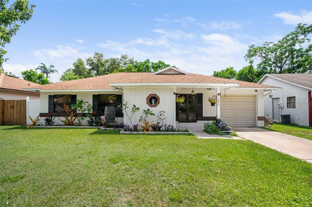 Property Photo:  3820 Shady Grove Circle  FL 32810 