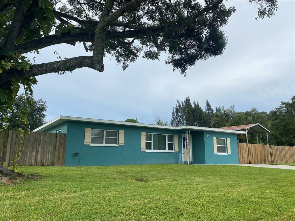 Property Photo: 4201 81st Avenue N FL 33781