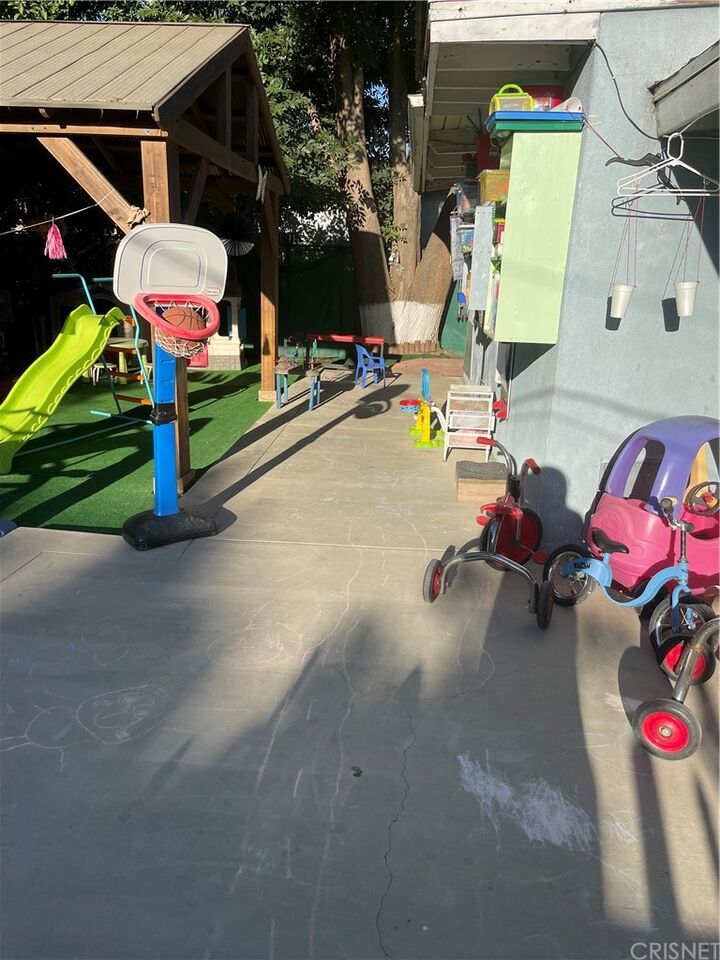 Property Photo: 19561 Elkwood Street CA 91335