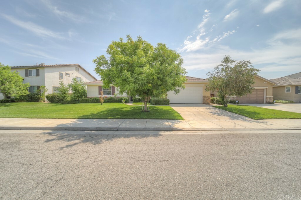 Property Photo:  27854 Watermark Drive  CA 92585 