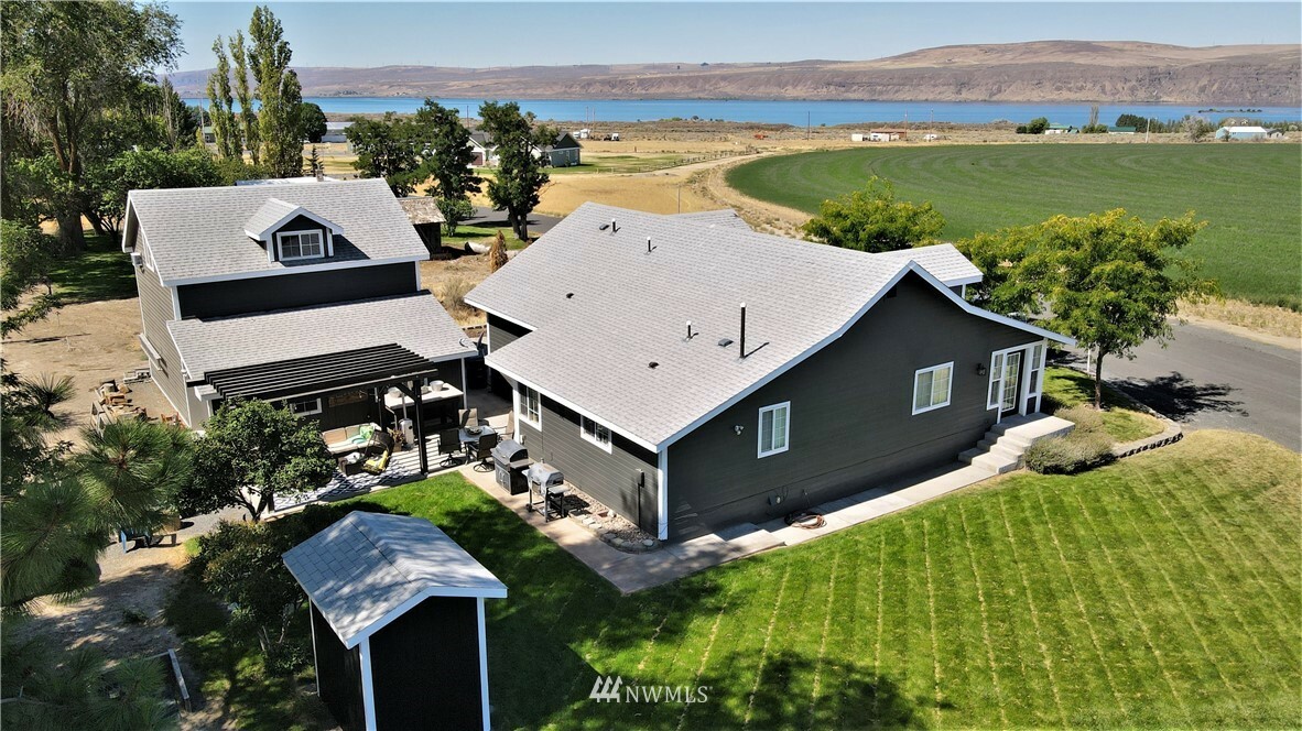 Property Photo: 10469 Northern Avenue NE WA 99115