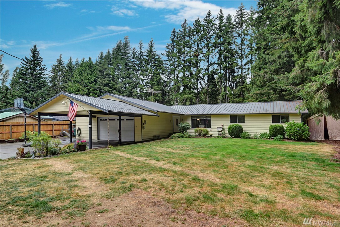 Property Photo:  9527 Paradise Lake Rd  WA 98296 