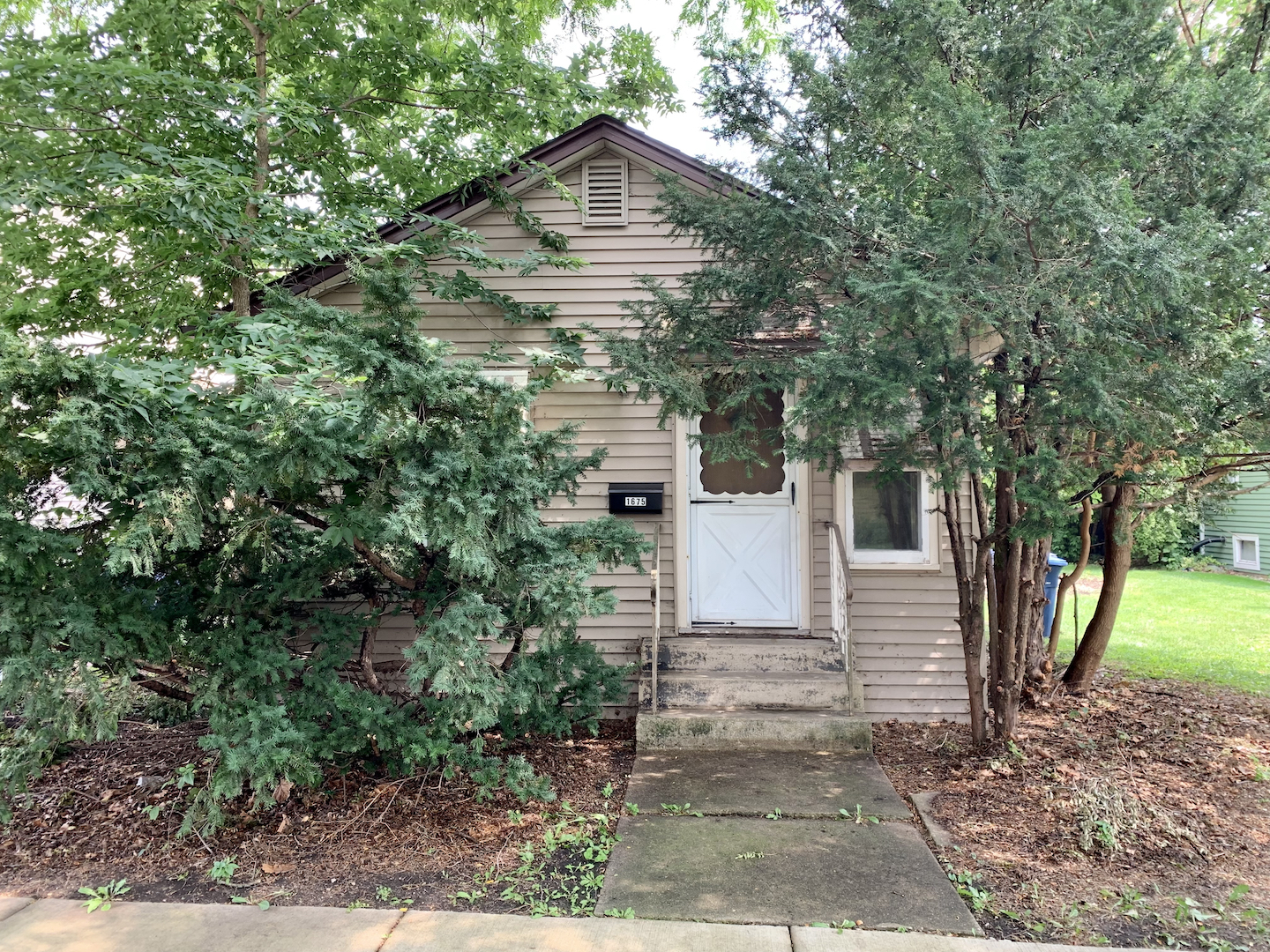 Property Photo: 1675 S Cora Street IL 60018
