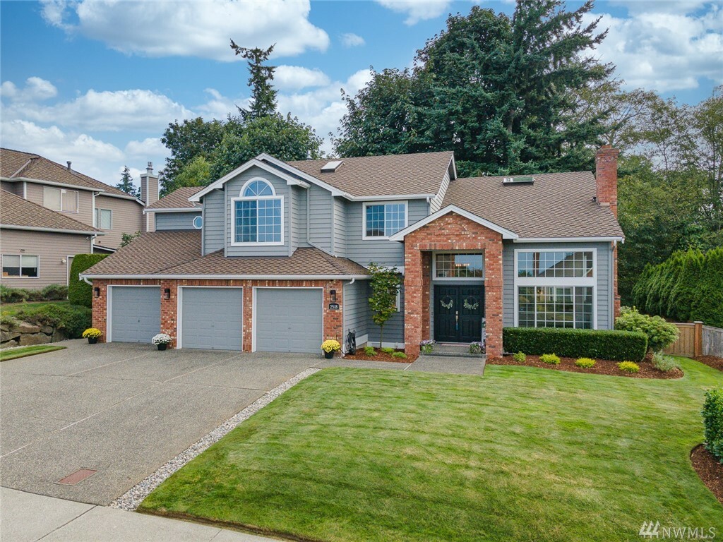 Property Photo: 2518 58th St SW WA 98203