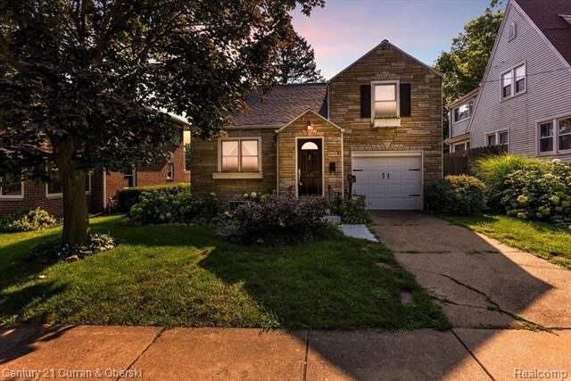 Property Photo: 45 Maple Grove Avenue MI 49017