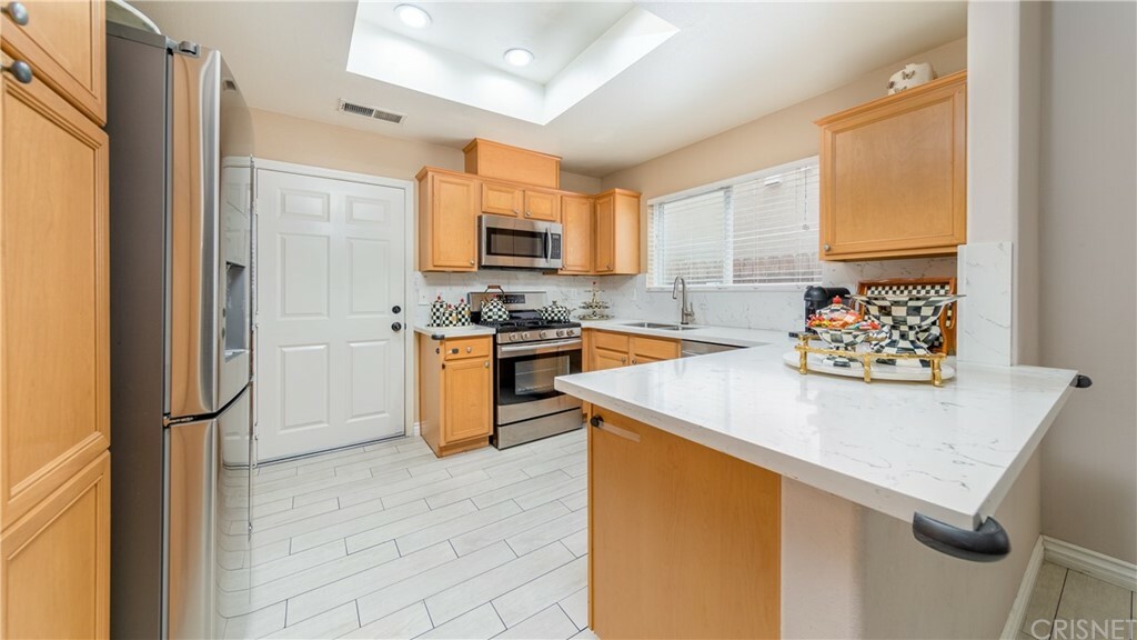 Property Photo:  8554 Burnet Avenue 101  CA 91343 