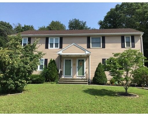 Property Photo:  1 Blueberry Knl 1  MA 02324 