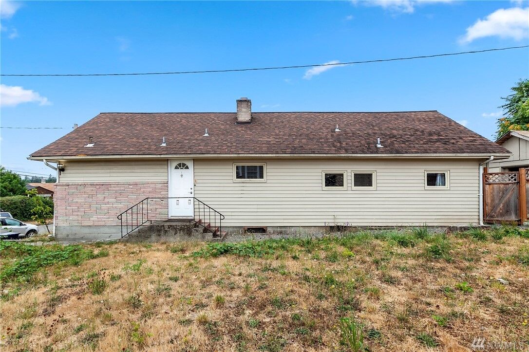 Property Photo:  2108 7th St  WA 98312 