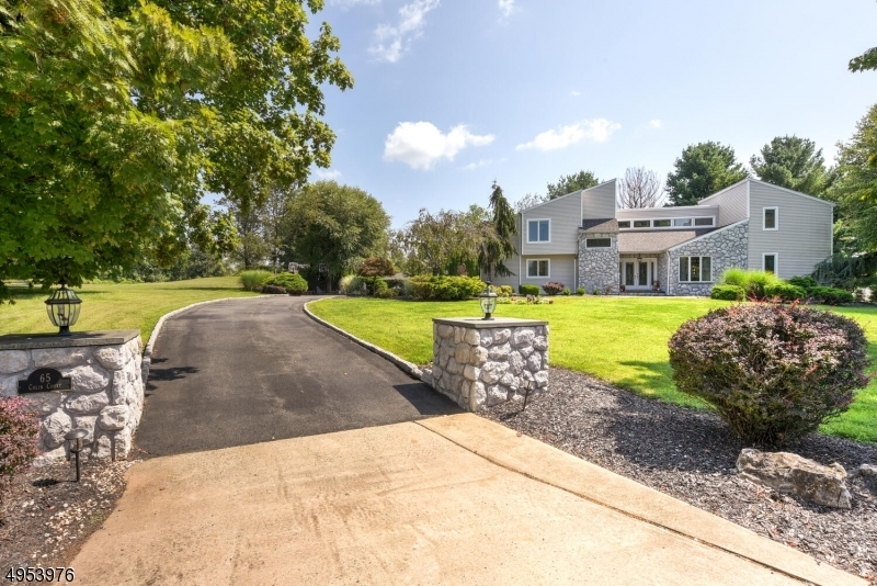 65 Colin Ct  Branchburg Twp. NJ 08853 photo