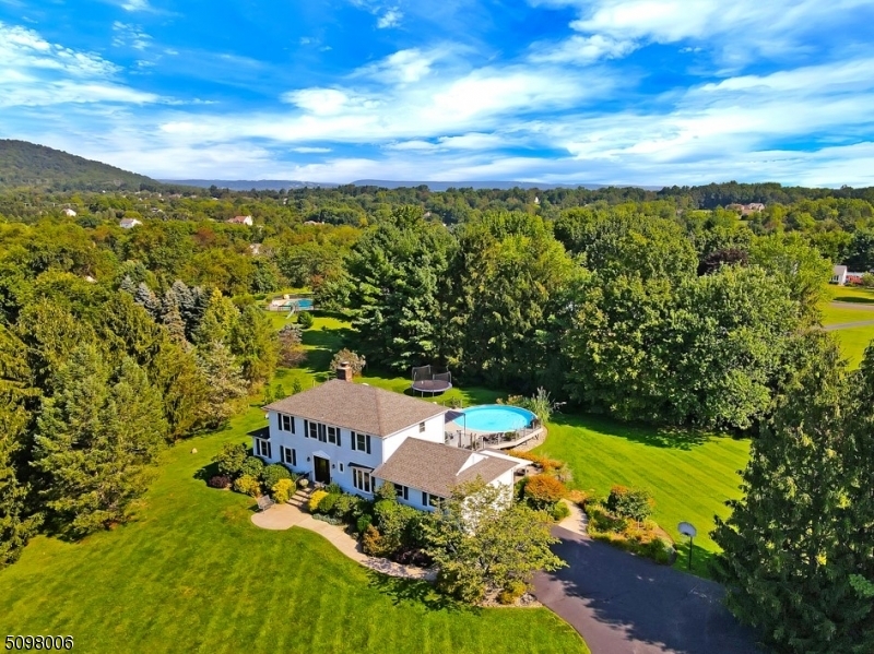 Property Photo: 7 Blacksmith Rd NJ 08889