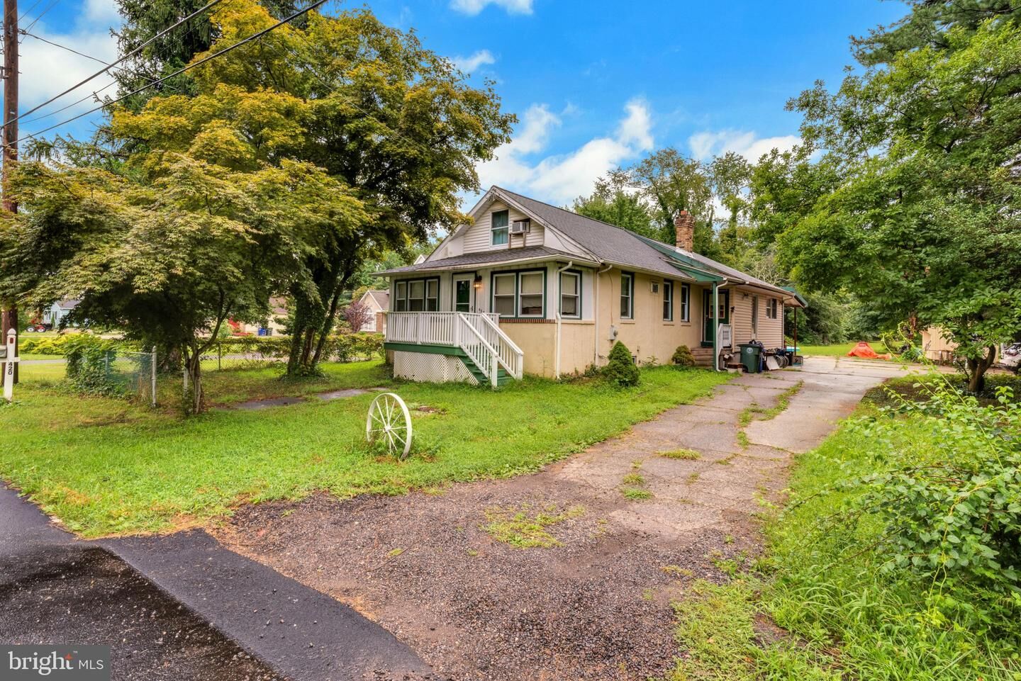 Property Photo:  420 E Stanger Avenue  NJ 08028 