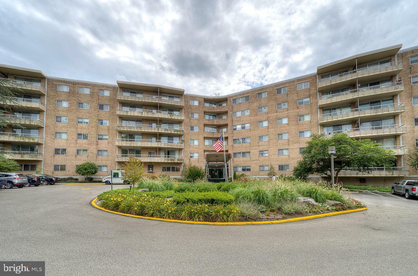 Property Photo:  100 West Avenue 323S  PA 19046 