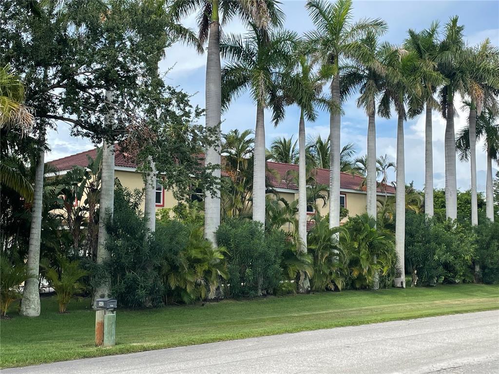 Property Photo:  545 General Harris Street  FL 34228 