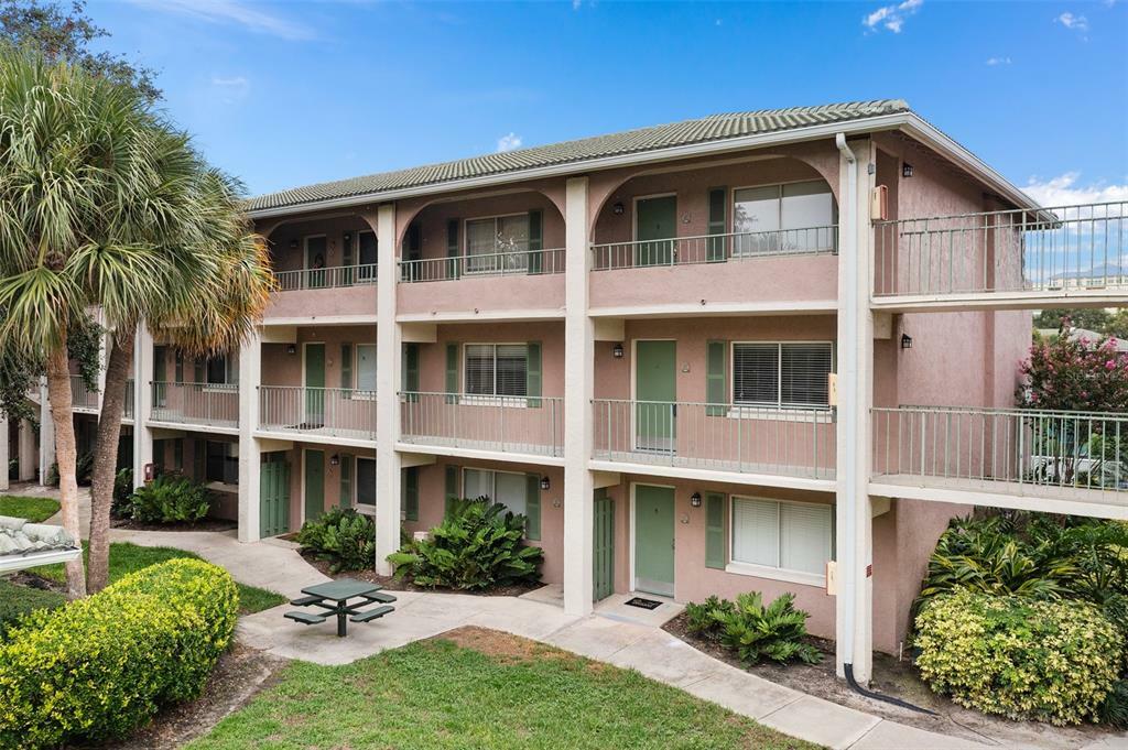 Property Photo: 120 Blue Point Way 260 FL 32701