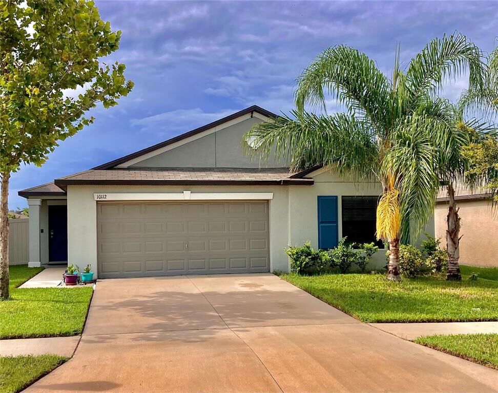 Property Photo:  10112 Rosemary Leaf Lane  FL 33578 