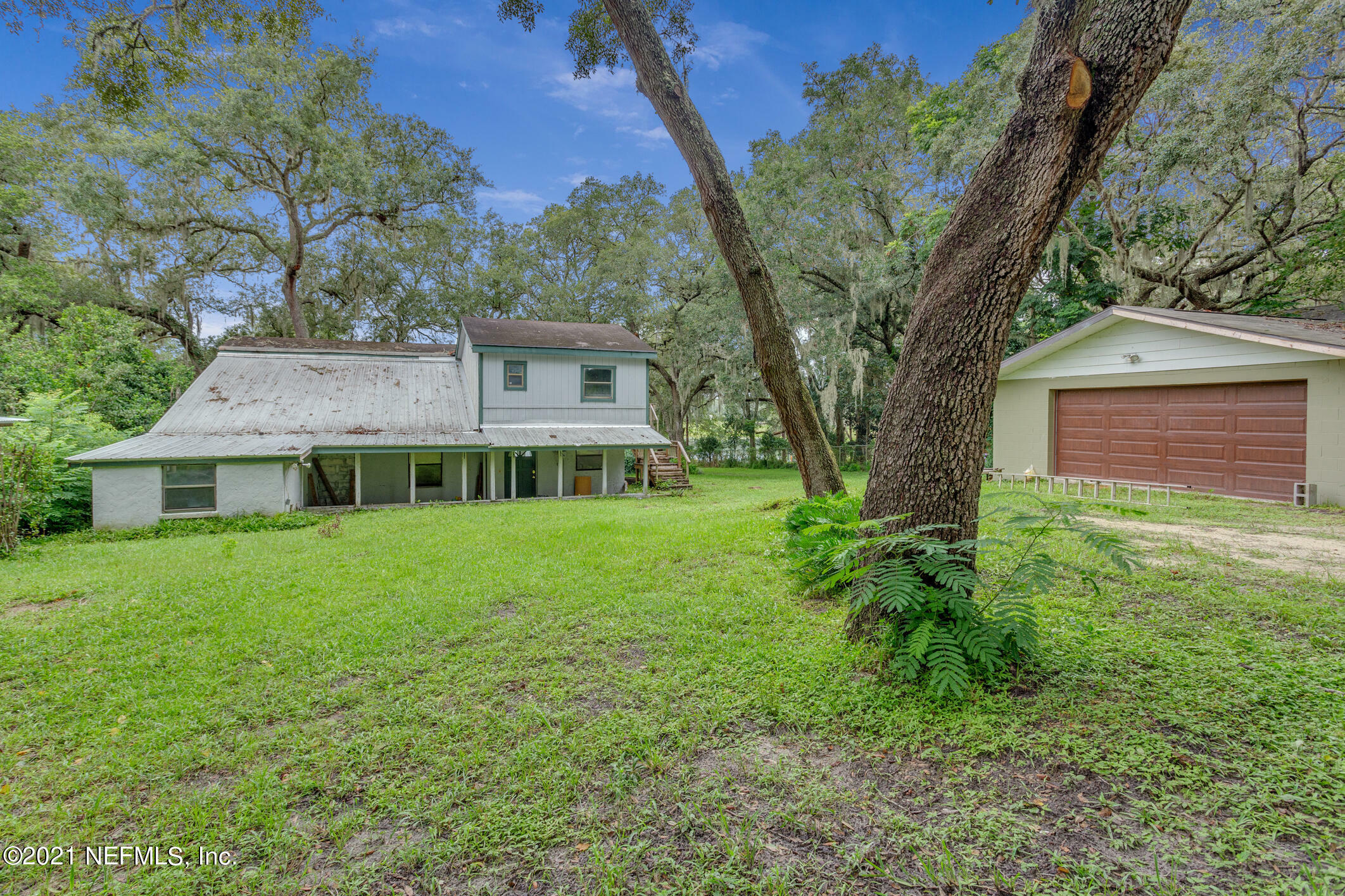 Property Photo:  6838 Bedford Lake Road  FL 32656 