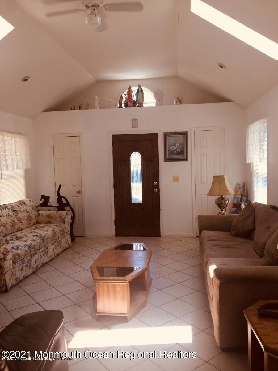 Property Photo:  17 Danby Place  NJ 08742 