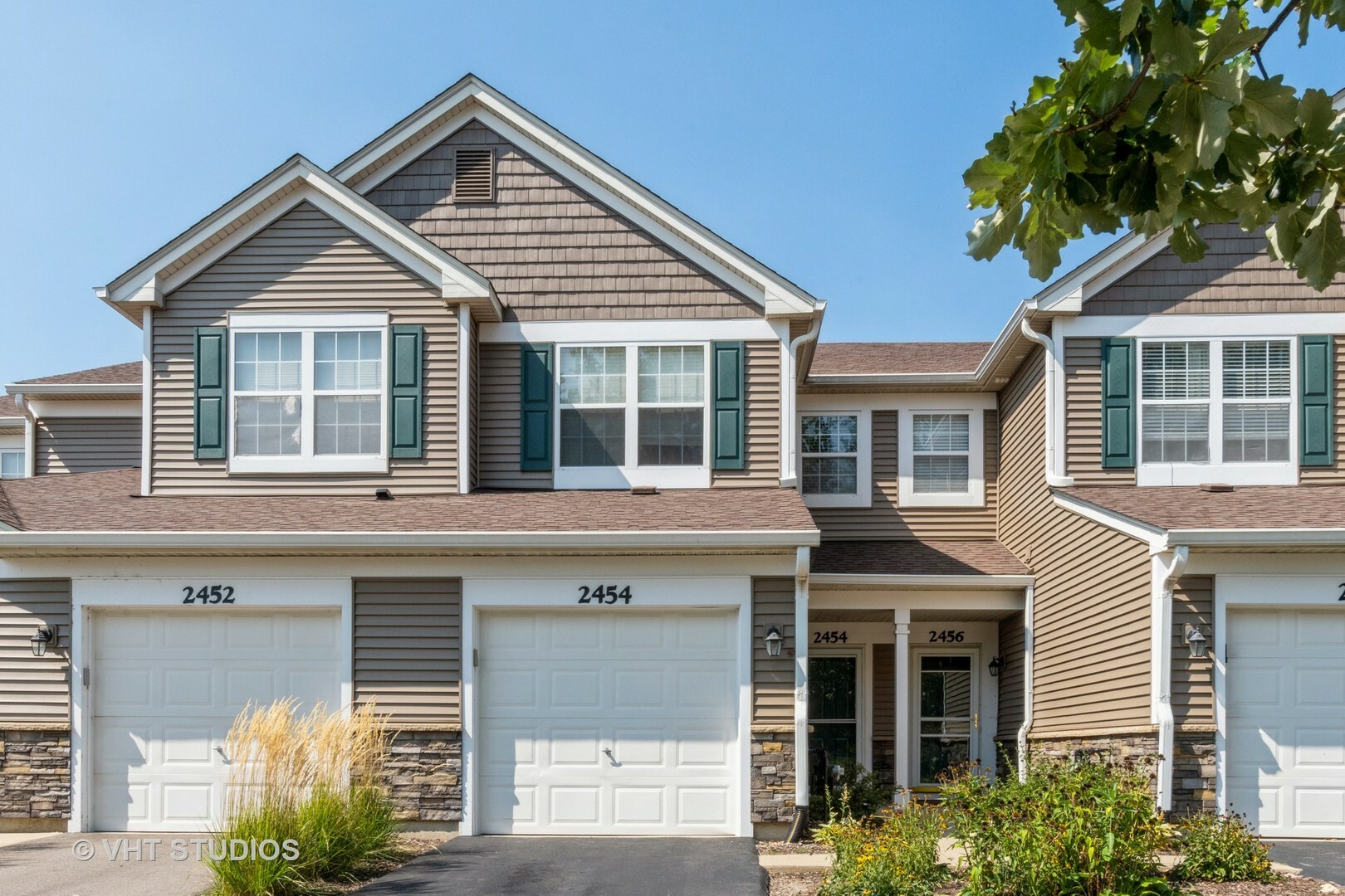 Property Photo: 2454 Golf Ridge Circle IL 60563