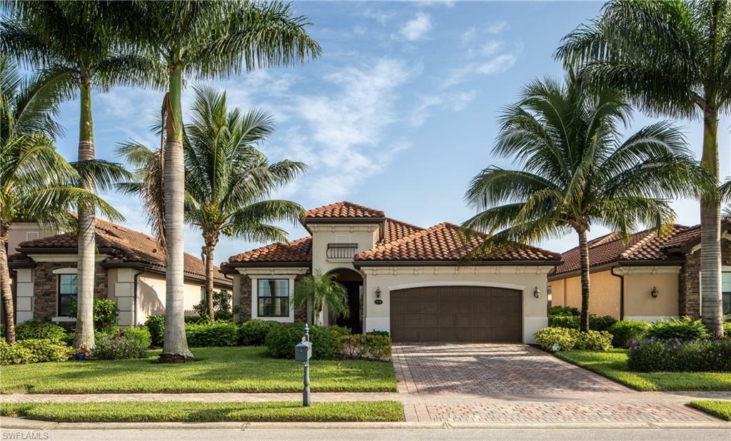Property Photo: 2918 Aviamar Cir FL 34114