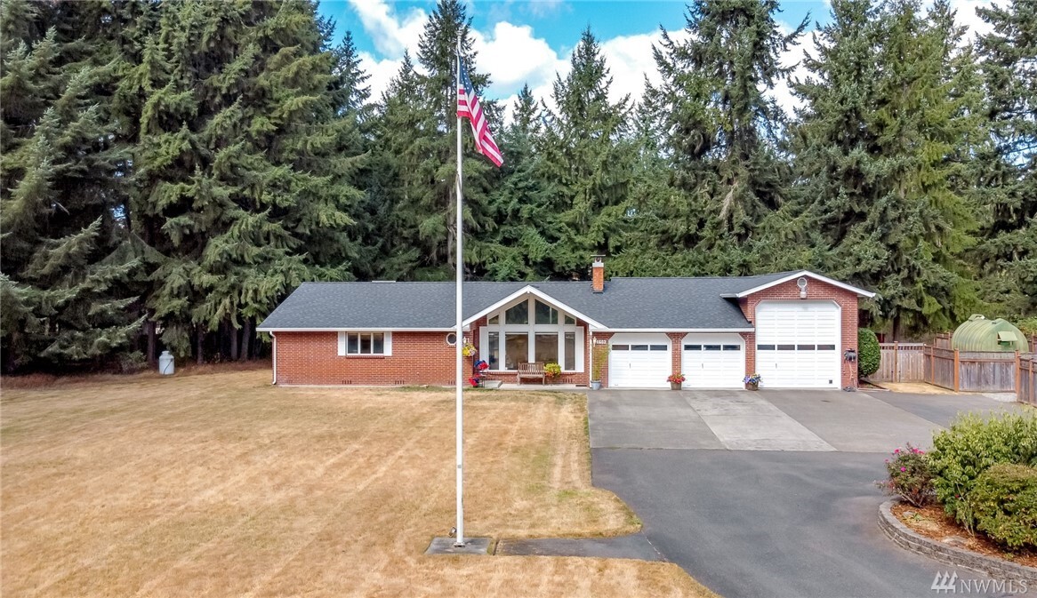 Property Photo: 4603 Yorkshire Dr SE WA 98513