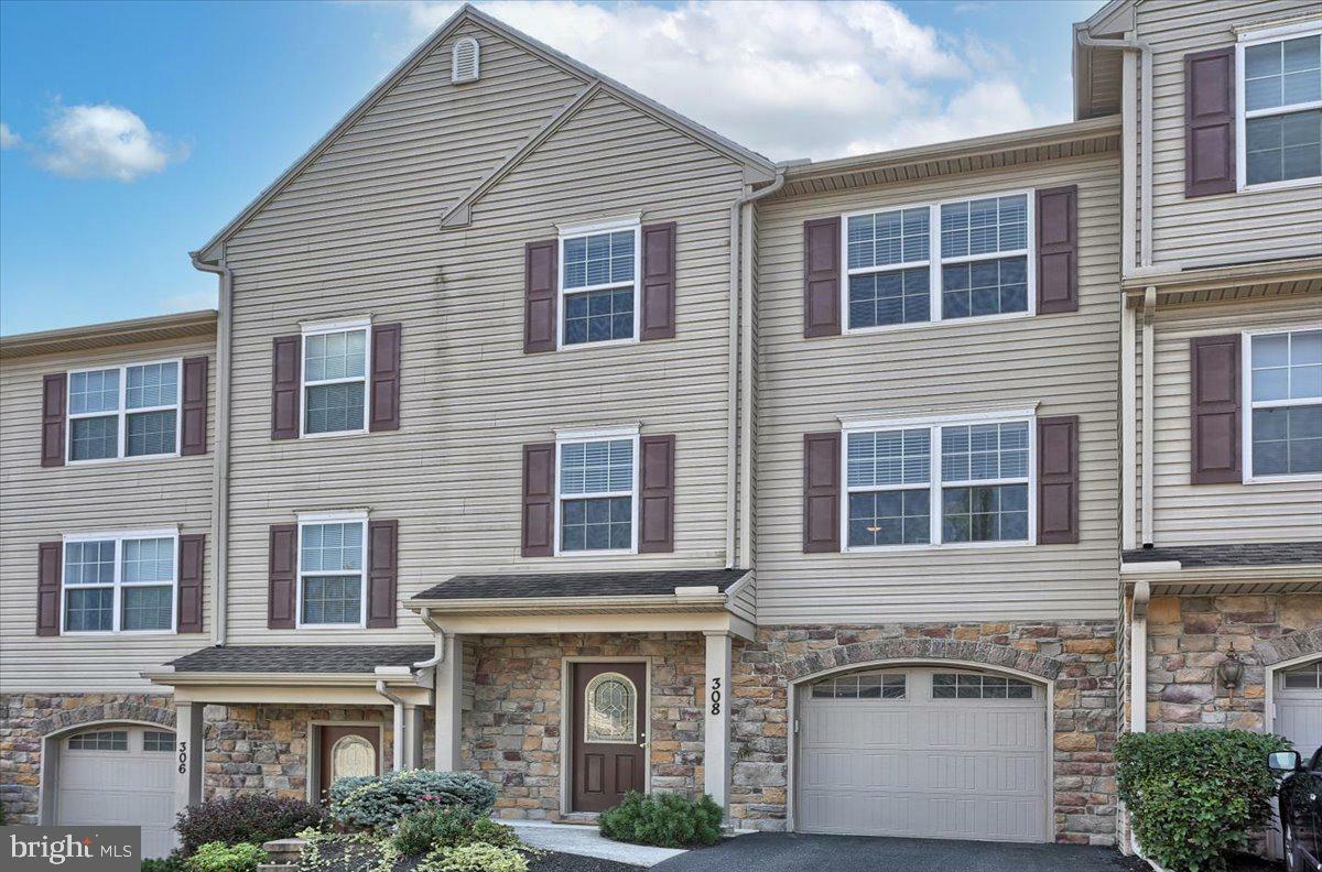 Property Photo:  308 Weatherstone Drive  PA 17070 