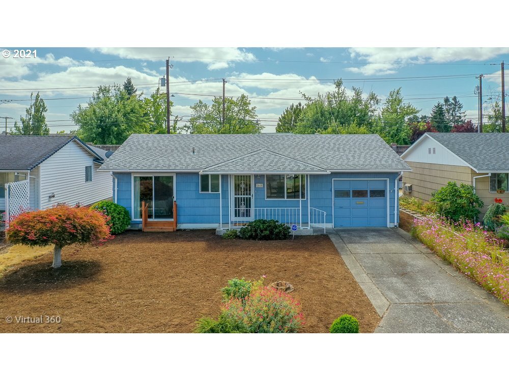 Property Photo: 1916 Rainier Rd OR 97071