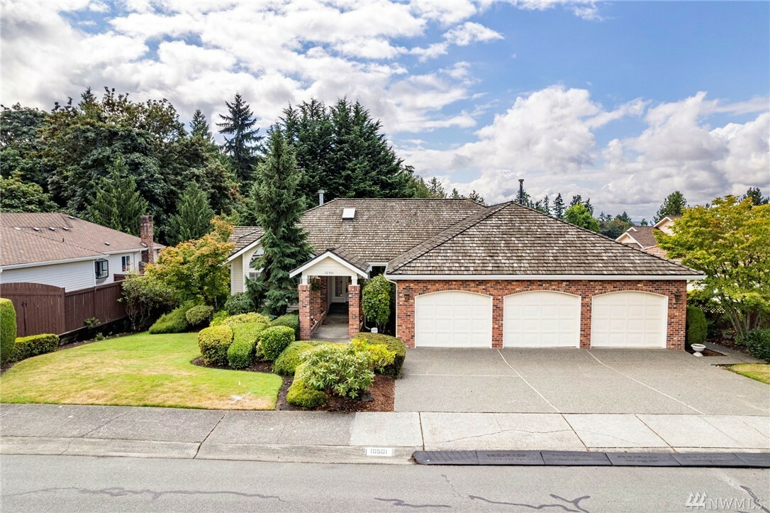 Property Photo:  10501 SE 302nd St  WA 98092 