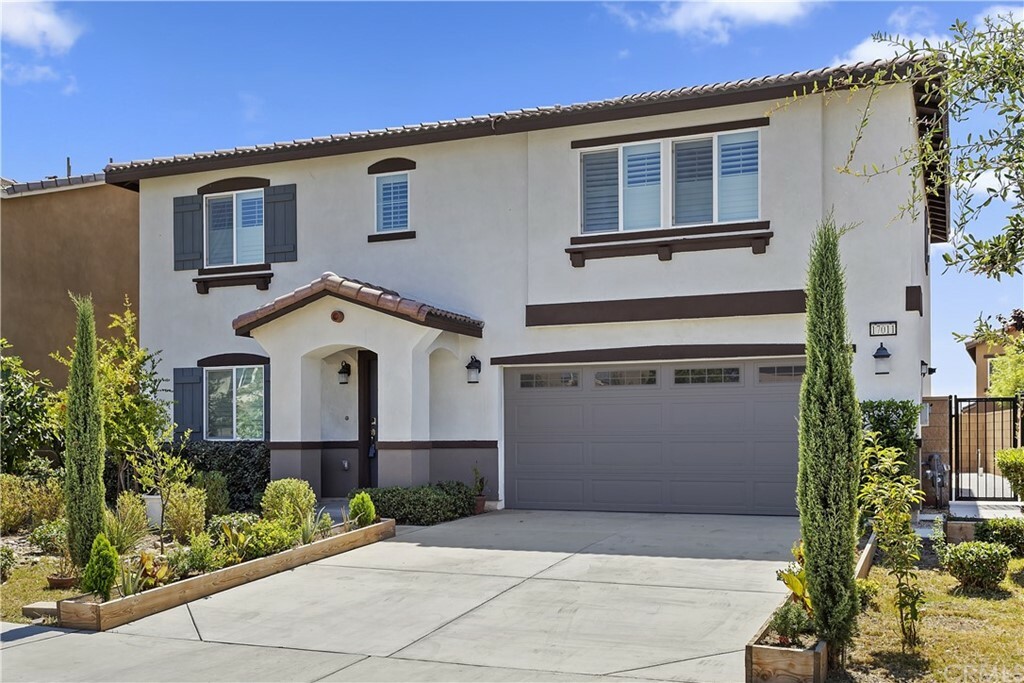 Property Photo:  17011 Sugar Hollow Lane  CA 92336 