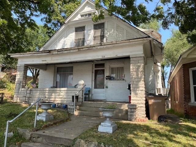 Property Photo:  813 Kansas Avenue  KS 66002 