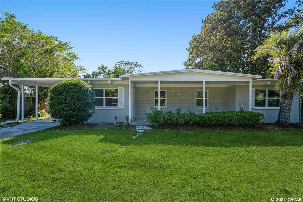 Property Photo:  3004 NE 11th Drive  FL 32609 