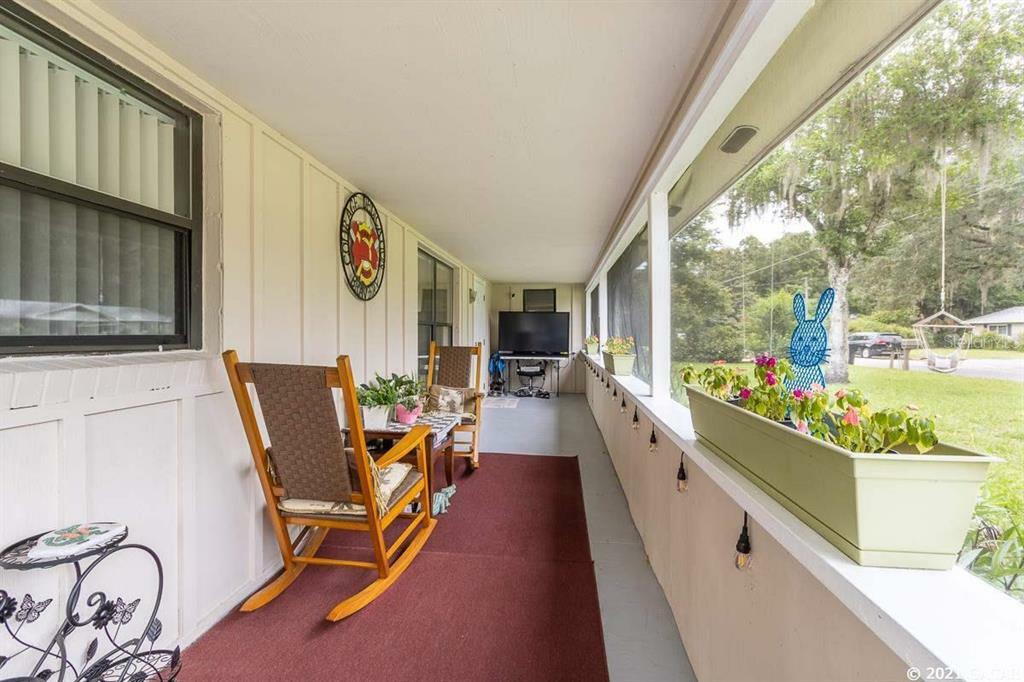 Property Photo:  2302 NW 46th Terrace  FL 32606 