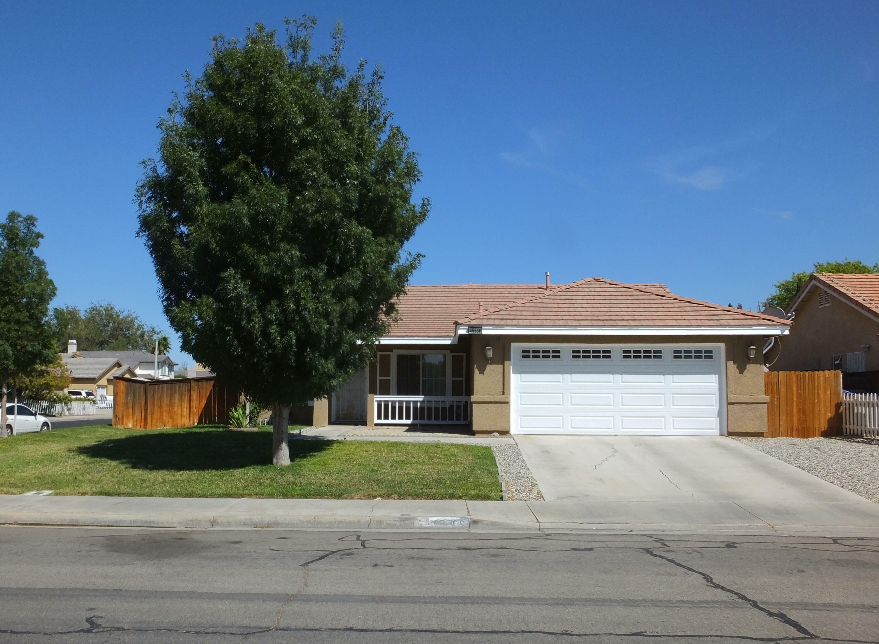 Property Photo:  45566 Barrymore Avenue  CA 93534 