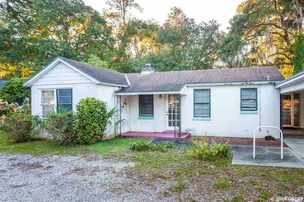 Property Photo:  2126 NW 6th Street  FL 32609 